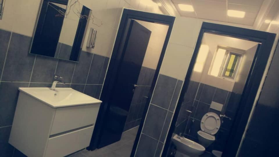 Hotel Univers 3 Aeroport Luxe 尼亚美 外观 照片