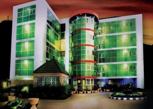 Hotel Univers 3 Aeroport Luxe 尼亚美 外观 照片